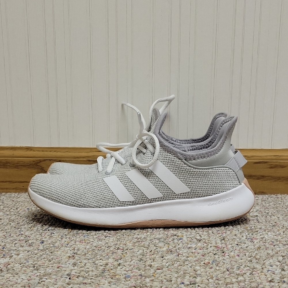 Adidas Light Gray Cloudfoam Running Shoes 6.5 Athleisure Workout lightweight